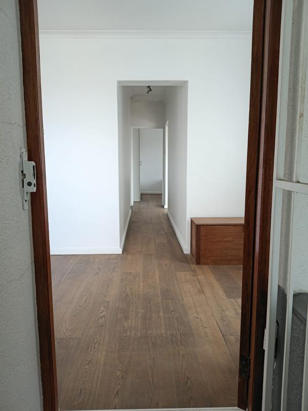 To Let 2 Bedroom Property for Rent in Vredehoek Western Cape